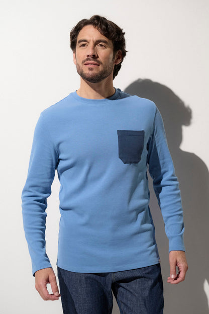 T-shirt anti-UV bleu pour homme, léger et pratique, offrant une protection solaire UPF50+.