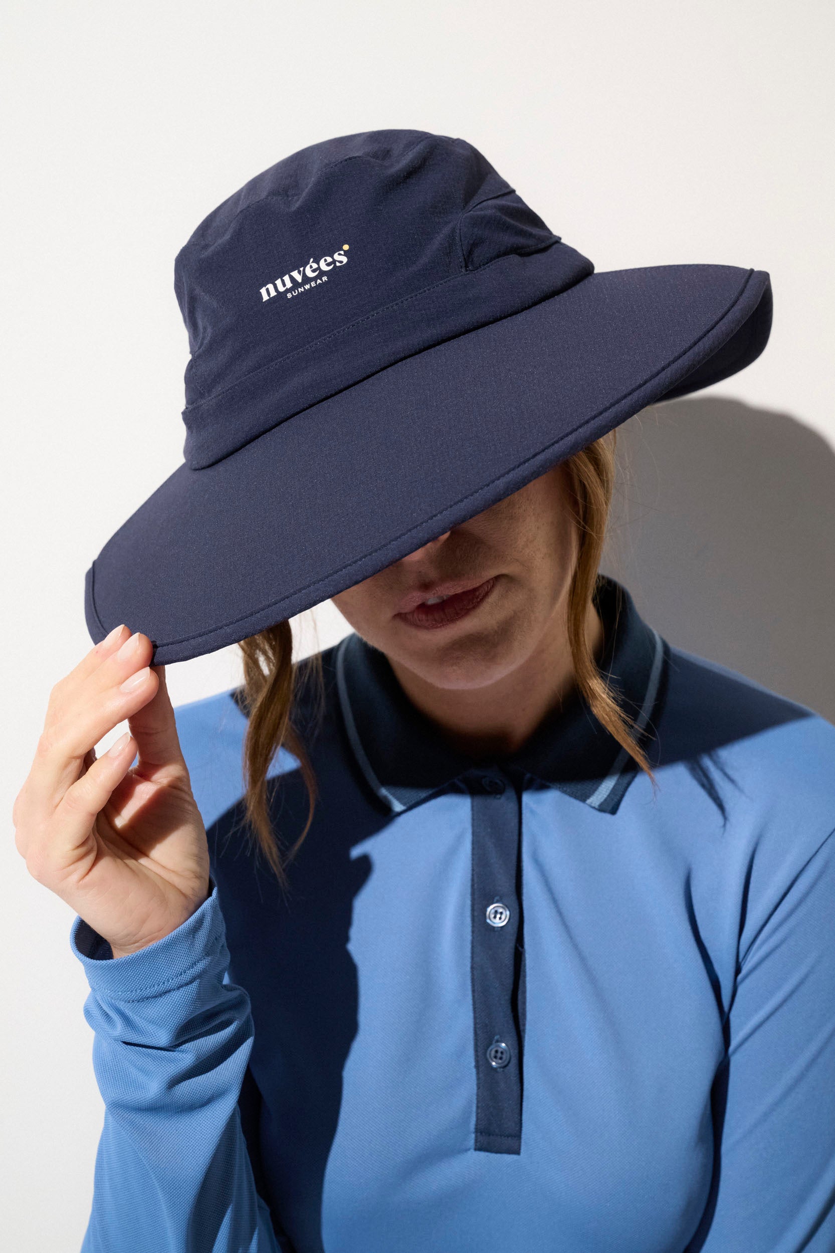 Chapeau anti-UV Nuvées, modèle pour femme, léger et respirant, offrant une protection solaire UPF50+.