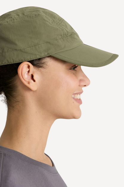 Casquette anti-UV vert olive pour femme, UPF 50+, idéale pour les activités en plein air.