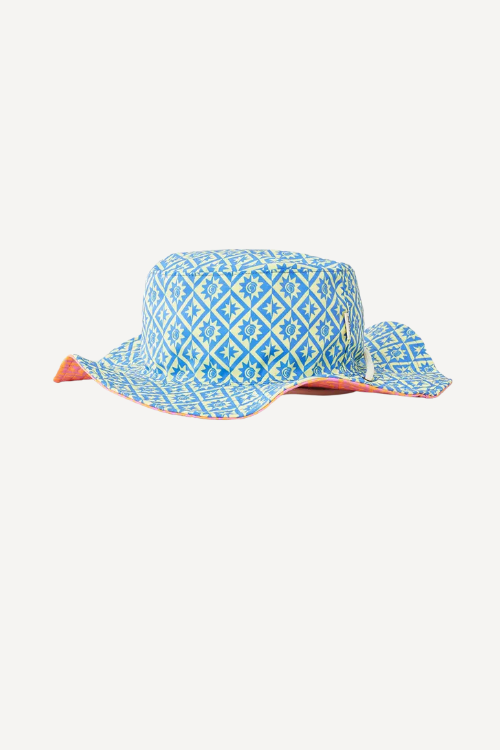 Chapeau anti-UV bleu à motifs, UPF 50+, idéal pour la protection solaire lors d'activités en extérieur.