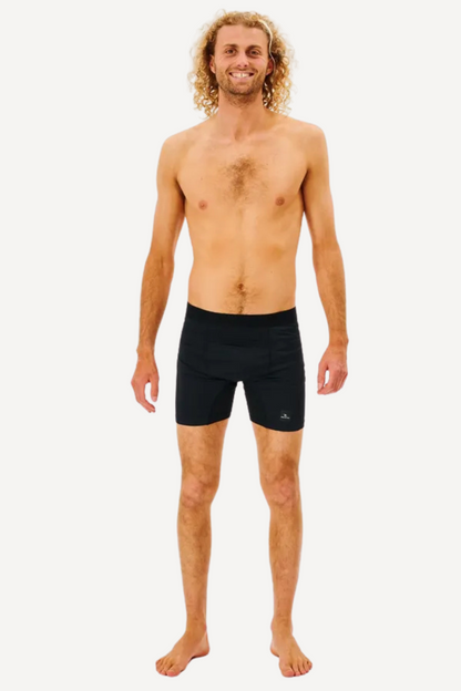 Short de bain anti-UV noir pour homme, léger et respirant, idéal pour les sports aquatiques avec UPF 50+.